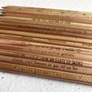 CRAYON A PLANTER - CITATIONS