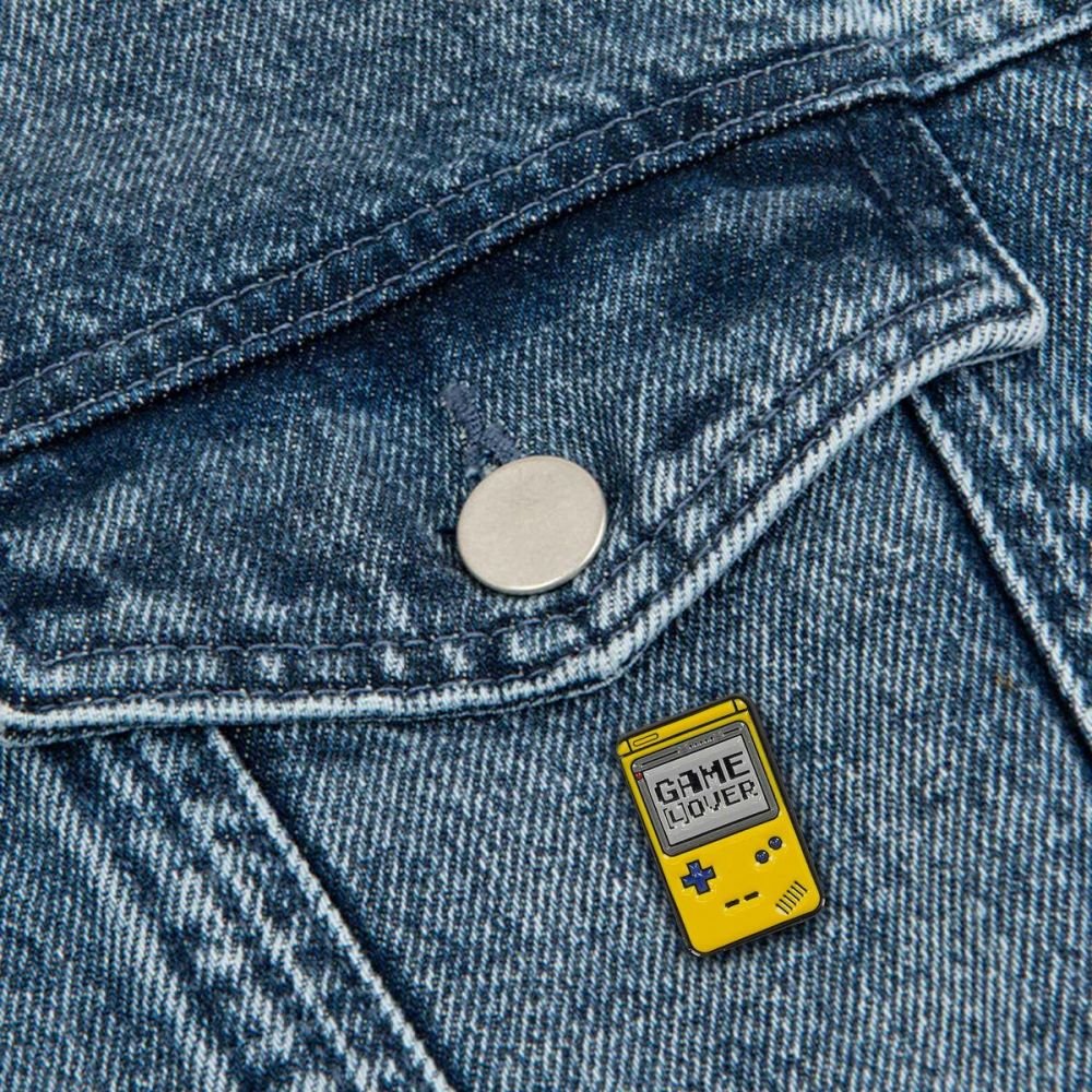 PIN’S ÉMAILLE GAME LOVER – Image 3
